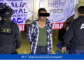 Fiscalía de Oaxaca ejecuta cateo en Santa María Peñoles; asegura armas de fuego, presuntas drogas y detiene a una persona