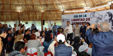 Reconoce Ray Chagoya la labor periodística y refrenda su compromiso con la libertad de expresión en Oaxaca de Juárez