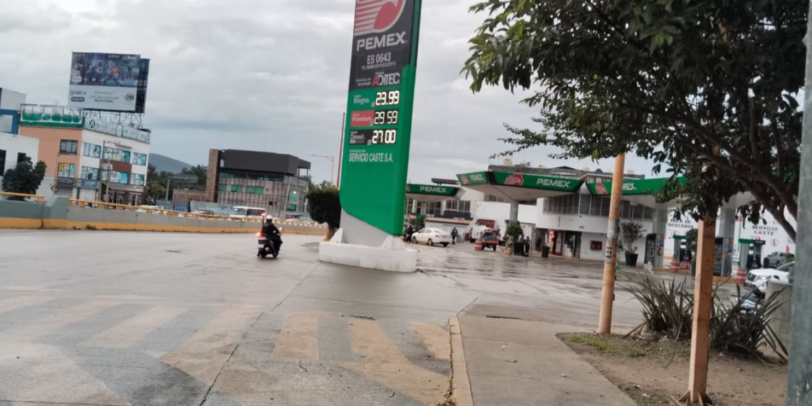 Se agrava desabasto de gasolina en Oaxaca; al menos seis estaciones suspenden servicio