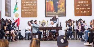 Ray Chagoya invita a los Diálogos Vecinales y refuerza acciones para una Guelaguetza segura