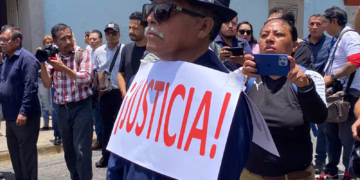 Entre aplausos, lágrimas e indignación, el gremio periodístico despide a Alejandro Leyva y exige romper el ciclo de impunidad