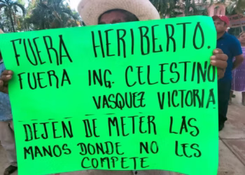 Habitantes de San Pedro Amuzgos protestan por el presunto intento de apropiación de tierras de uso común.