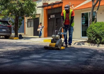 Gobierno Municipal refuerza limpieza, bacheo y mantenimiento urbano en Oaxaca de Juárez