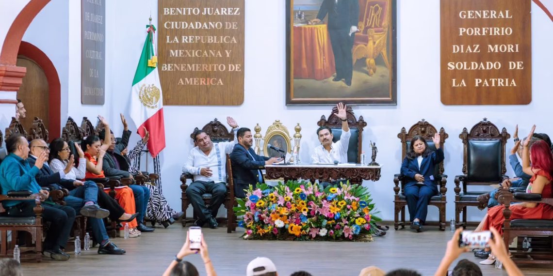 Ray Chagoya informa medidas de seguridad y supervisión permanente en obra privada Parque Oaxaca