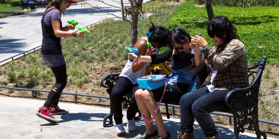 4.5 millones de jóvenes en México están fuera de la escuela y el empleo