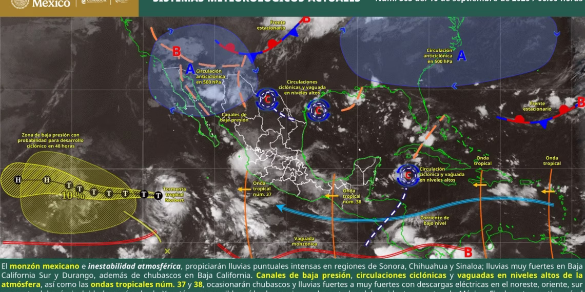 Persisten lluvias y oleaje elevado en las costas de Oaxaca