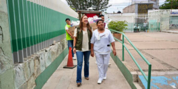 DIF Municipal de Oaxaca de Juárez entrega kits de maternidad en el Hospital Aurelio Valdivieso